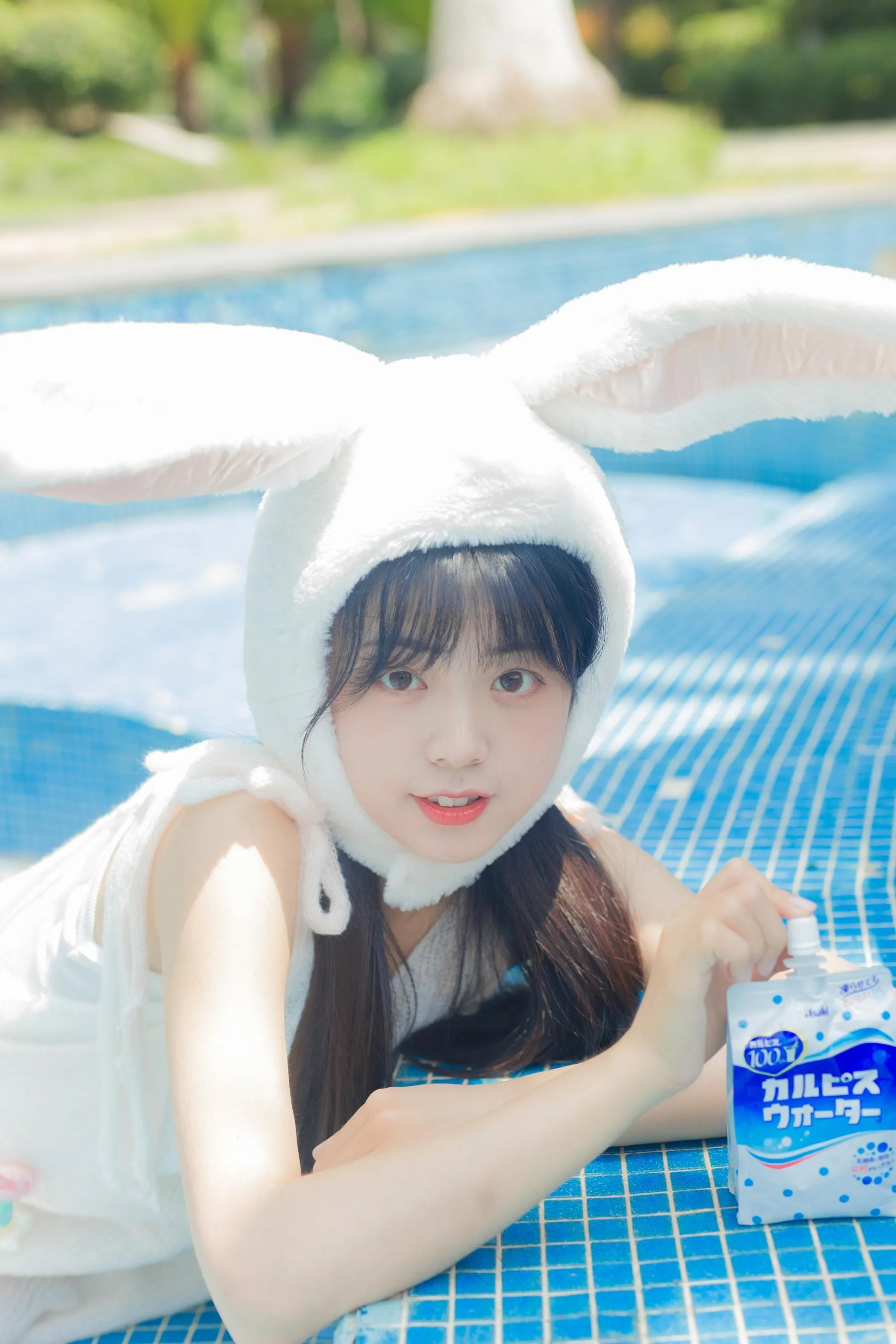 [YITUYU艺图语]2022.07.09 夏日泳池的兔子 可爱泡泡呀 [36P]插图5